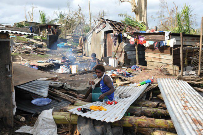 Vanuatu: residents signal for help