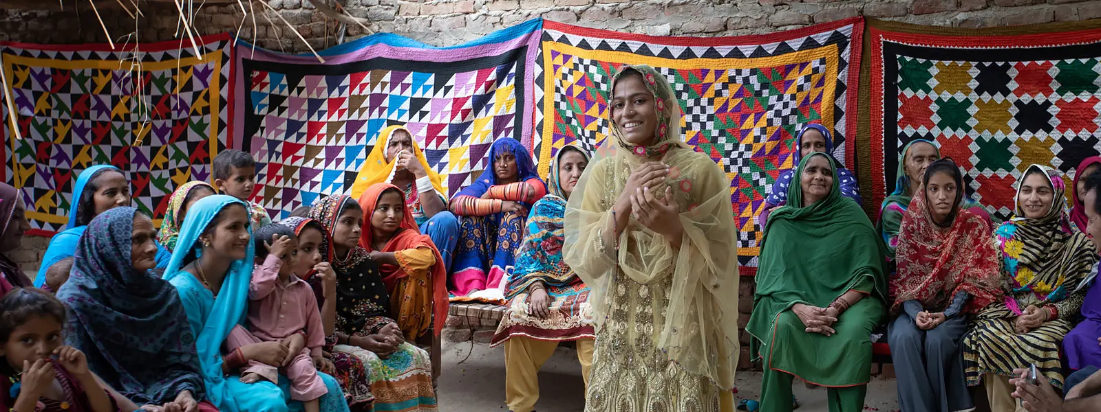 Pakistan: Samreen Babukha, 17, shares her experiences of Oxfam's She Can Lead project with her community. Photo: Khaula Jamil/OxfamAUS