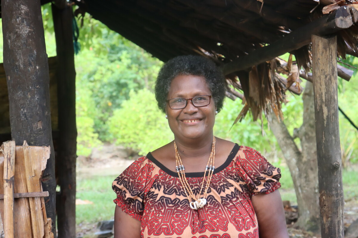 Solomon Islands: Ida Asihono (56) lives in Pipisu village, West 'Are'are region in rural Malaita in Solomon Islands. She is a participant in Oxfam's Kōtui programme. In her community, the villagers' farmland has been destroyed by rising seas. As the king tides flood their home gardens, the land is soaked is saltwater, ruining their crops and livelihoods. They must travel a dangerous path inland to find new land to plant on, and since they don't own that land, cannot always keep all the profit from their labour. Photo: Rachel Schaevitz/Oxfam